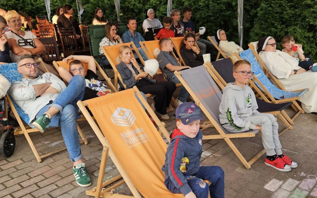 Wspaniały wieczór z kinem plenerowym!