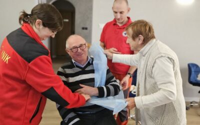 Cenna lekcja pierwszej pomocy dla seniorów