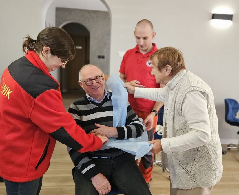 Cenna lekcja pierwszej pomocy dla seniorów