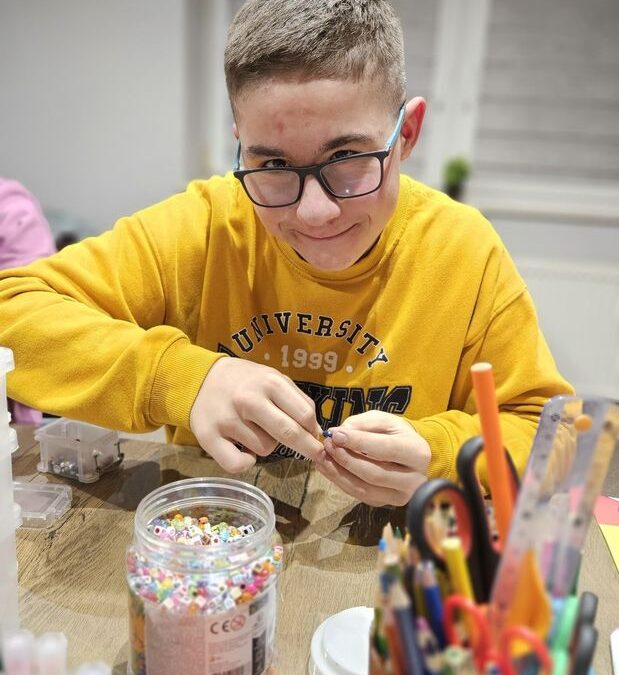 Wsparcie, akceptacja i współpraca na zajęciach w Fundacji