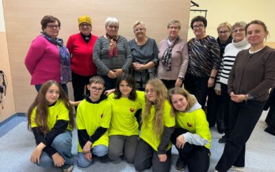 Seniorzy uczą się tworzyć bezpieczne otoczenie