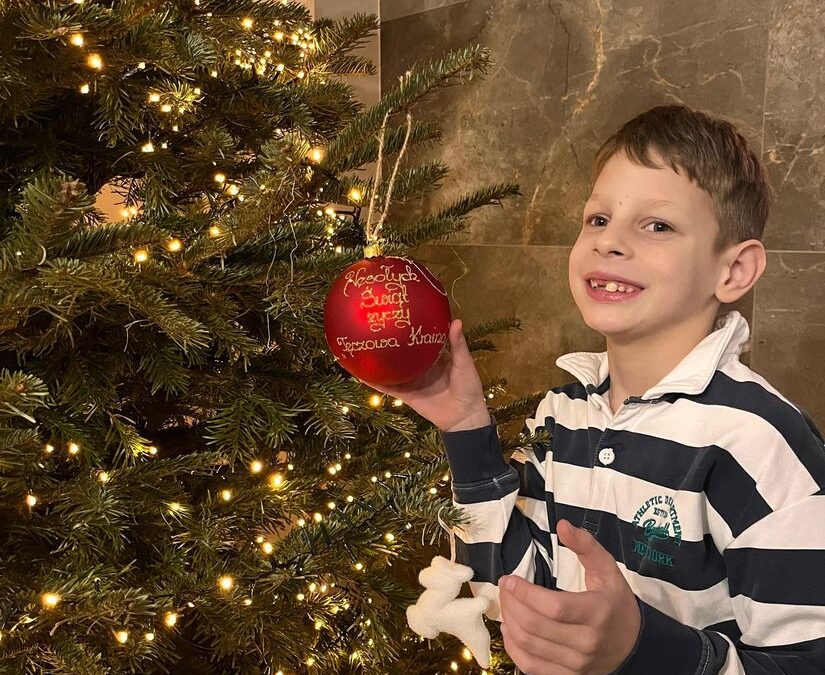 Kolorowa i&nbsp;pachnąca fundacyjna choinka