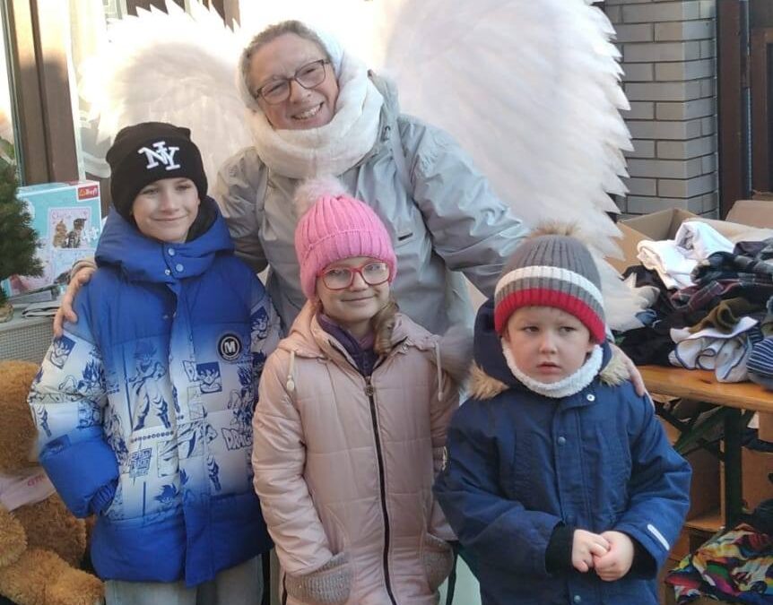 Ukraina – żywność dla potrzebujących rozdzielona